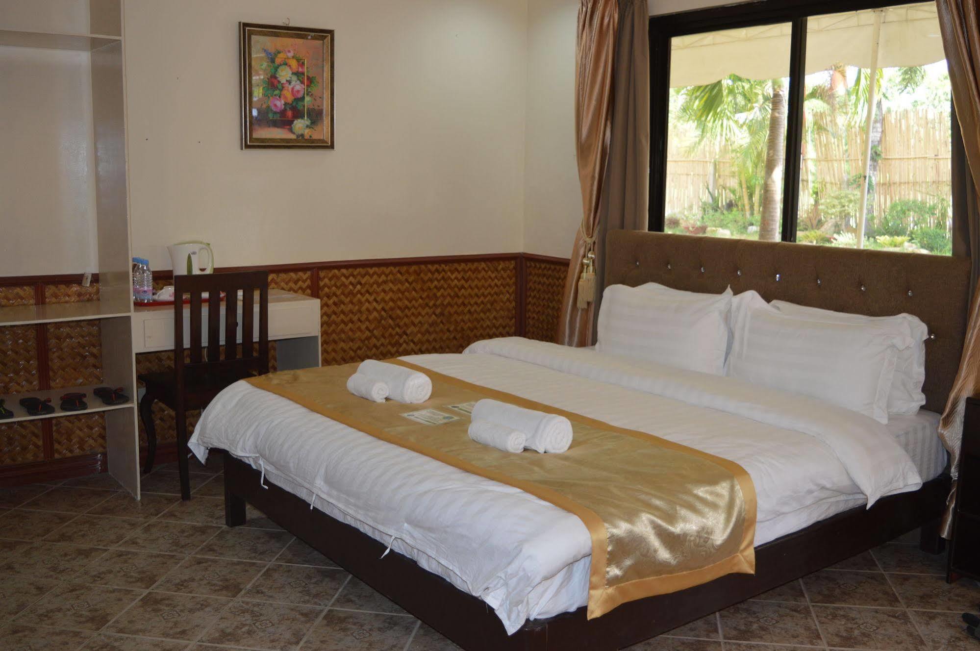 Palawan Seaview Resort Puerto Princesa Bagian luar foto